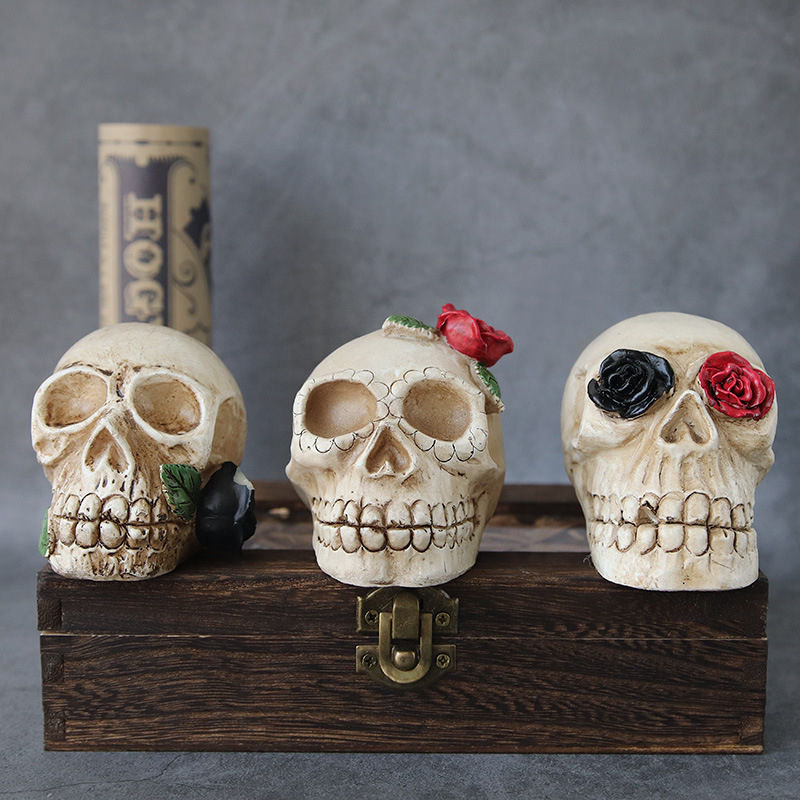 Halloween skull lantern, Ghost Festival resin skull figurine, LED electronic candle Specification image
