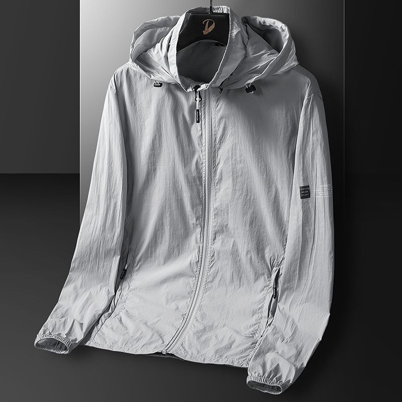 Men's 2021 summer new ice silk sun-protective clothing, ultra-thin breathable jacket, outdoor sun-protective clothing, trendy jacket details Picture