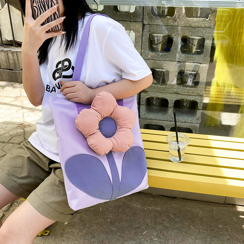 Cute flower bag for women 2021 new Korean style fashionable summer color-blocked single-shoulder large capacity student canvas bag, trendy details Picture
