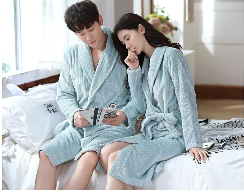 Autumn/Winter Flannel Nightgown Women's Thick Coral Velvet Draw Couple Long Sleeve Bathrobe Men's Pajamas Homewear Bathrobe details Picture
