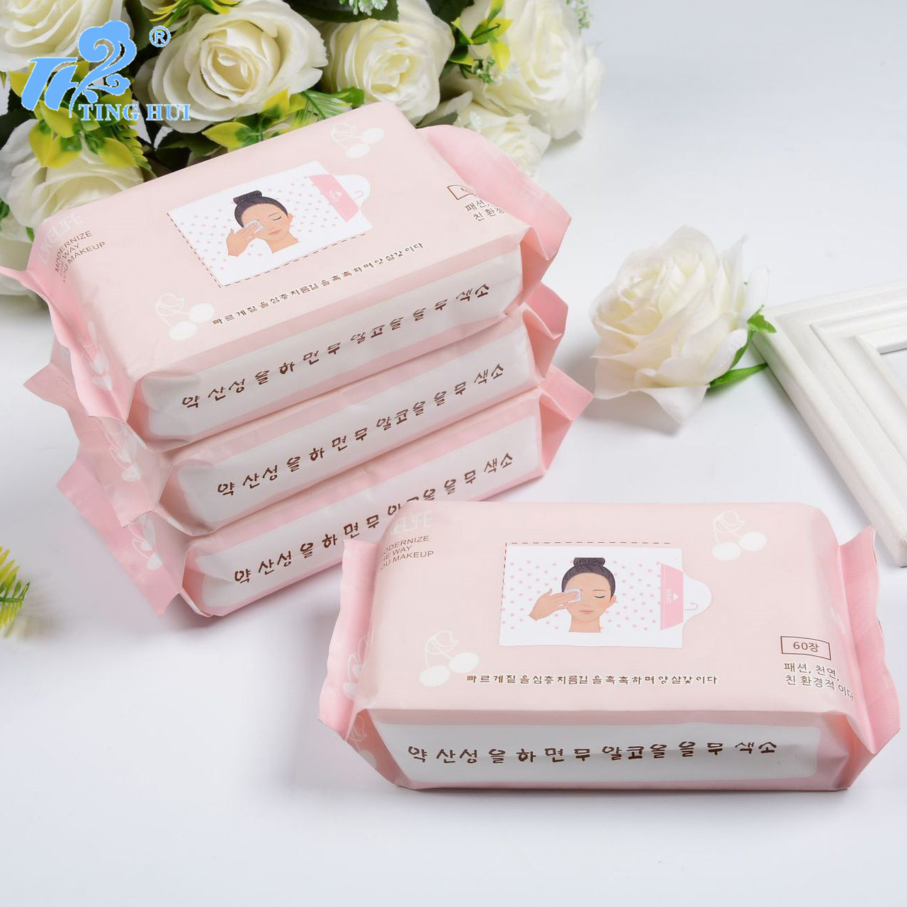 Natural Skin-friendly Makeup Remover 60 suction portable wet wipes no fragrance lady wet wipes factory direct supply thumbnail