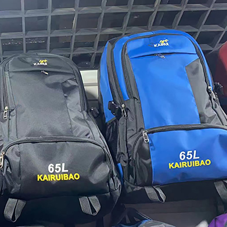 A tripod trend backpack 690 backpack backpack new travel backpack large capacity outdoor mountaineering bag