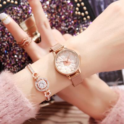 Korean-style fashion and creative jewelry, bracelets and accessories, Taobao mall street stall supply, women's zircon bracelets, crystal ornaments details Picture