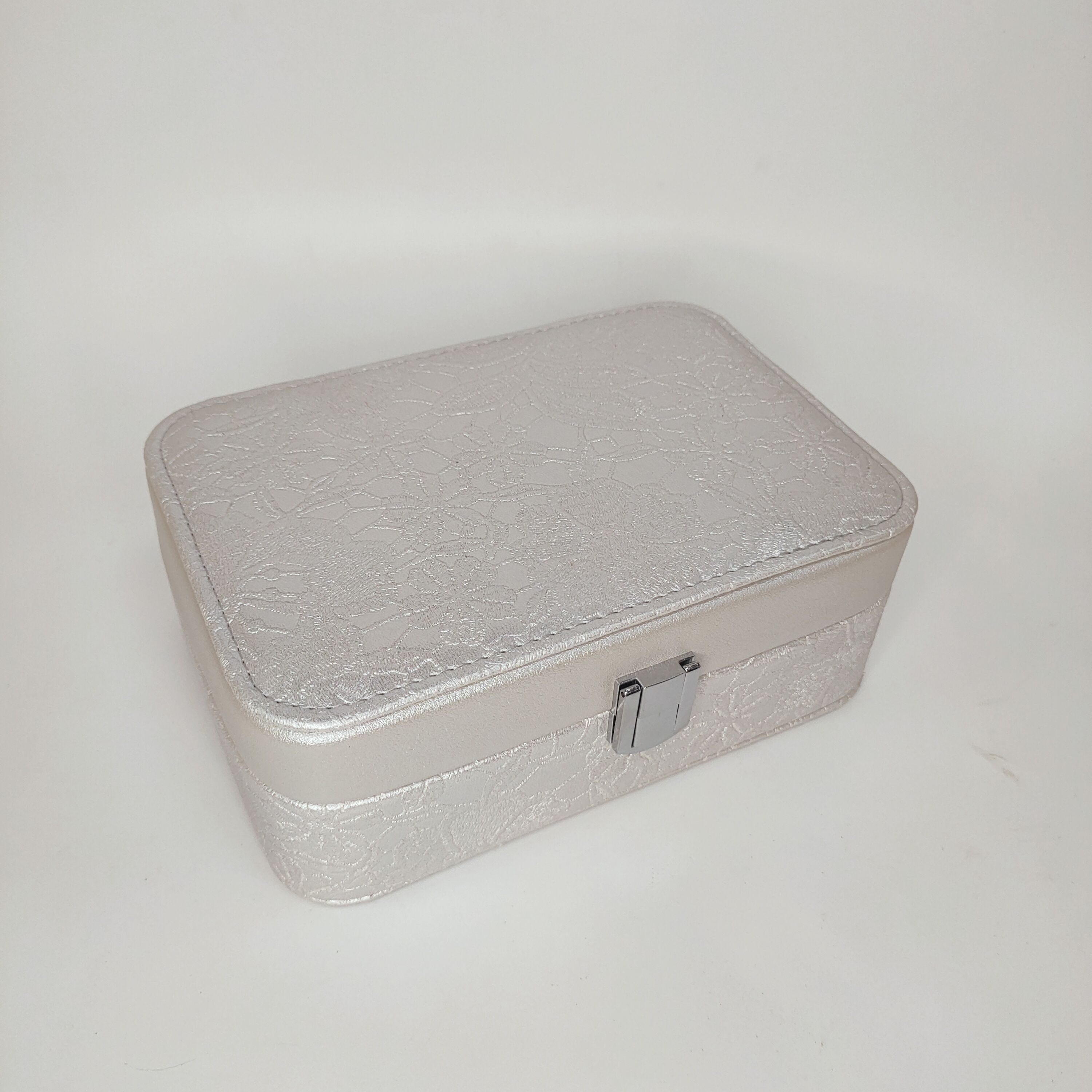 New light luxury and fashionable European-style ins jewelry box for storing earrings, necklaces, high-end retro style and exquisite storage box Item Picture