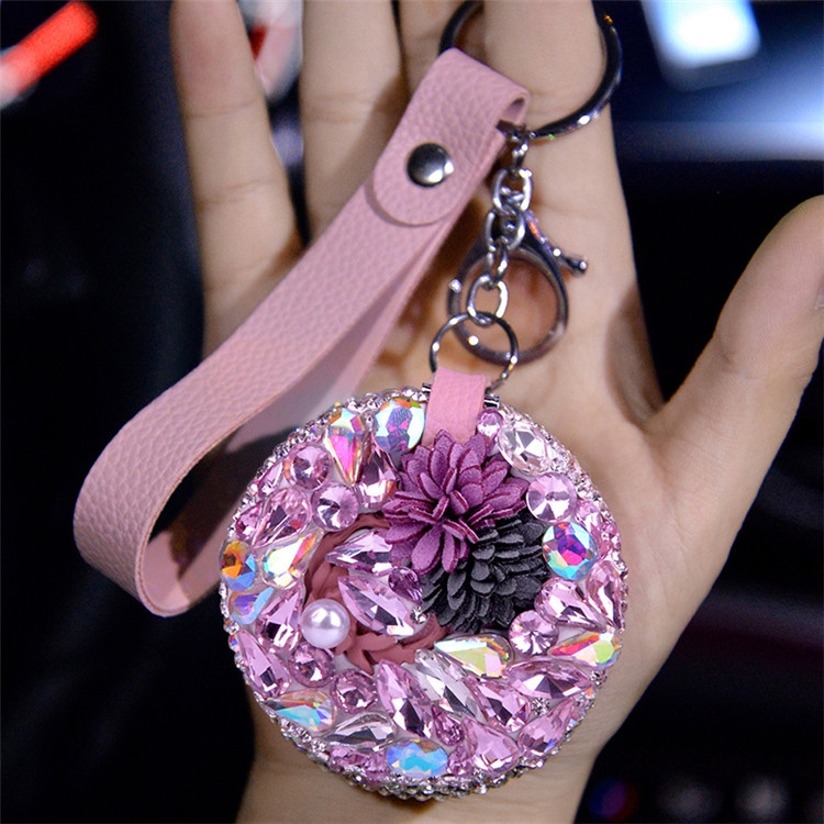 New car keychain creative car mirror key pendant, fashionable and cute ladies' keychain pendant wholesale details Picture