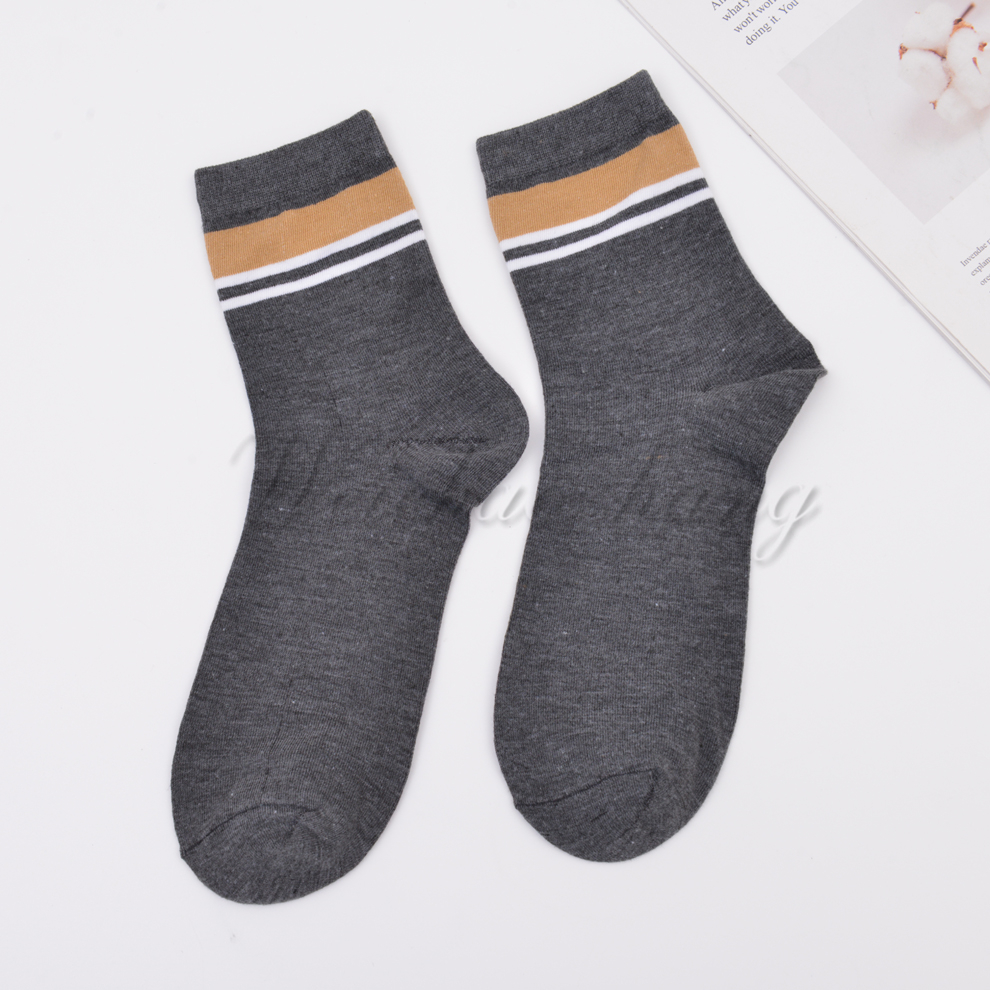 Striped pattern mixed-color socks for both men and women, ins trendy hip-hop personality mid-length socks, Japanese street sports socks details Picture