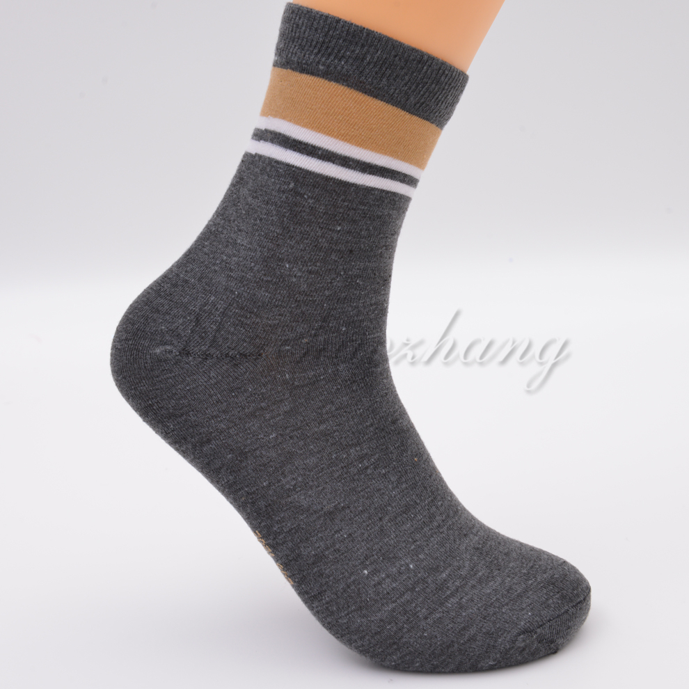 Striped pattern mixed-color socks for both men and women, ins trendy hip-hop personality mid-length socks, Japanese street sports socks Specification image