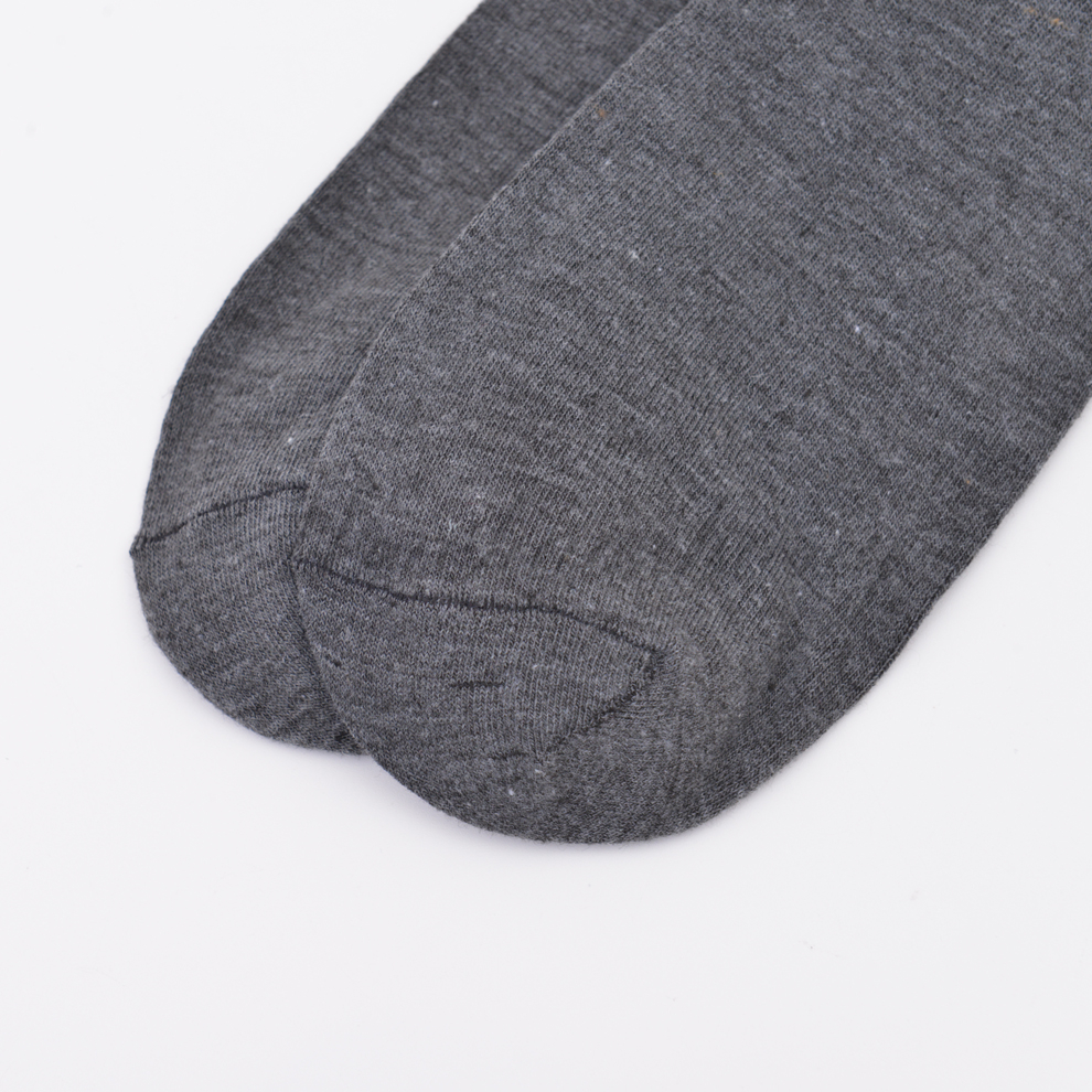 Striped pattern mixed-color socks for both men and women, ins trendy hip-hop personality mid-length socks, Japanese street sports socks Item Picture