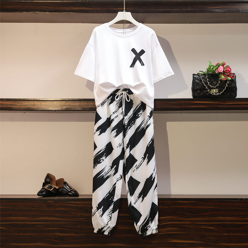 2021 Summer New style overweight women's fashion short-sleeved T-shirt, capri pants, loose sportswear set Specification image