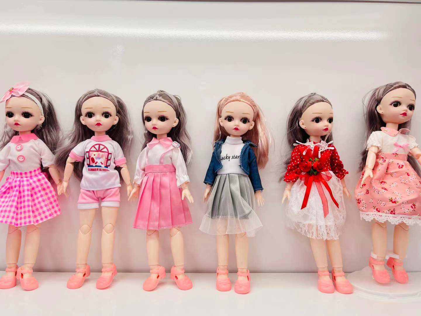 Barbie dolls, music dolls, dolls with movable joints and the ability to change clothes, vinyl keychain dolls Specification image