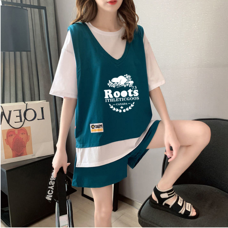 A two-piece short pants casual sportswear set for women in summer, Korean style short-sleeved sportswear, fashionable, loose and youthful two-piece set