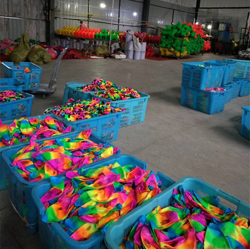 Children's thickened pvc material patting ball rainbow version beach volleyball patting ball patterned leather ball Application Scenario