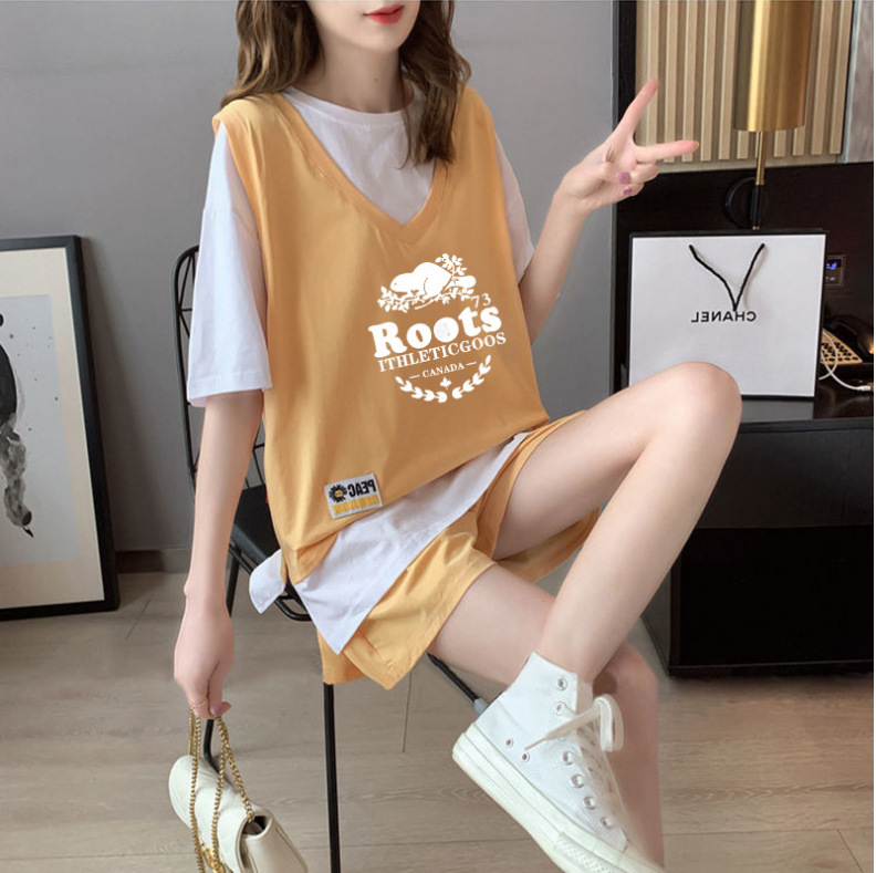 A two-piece short pants casual sportswear set for women in summer, Korean style short-sleeved sportswear, fashionable, loose and youthful two-piece set Application Scenario