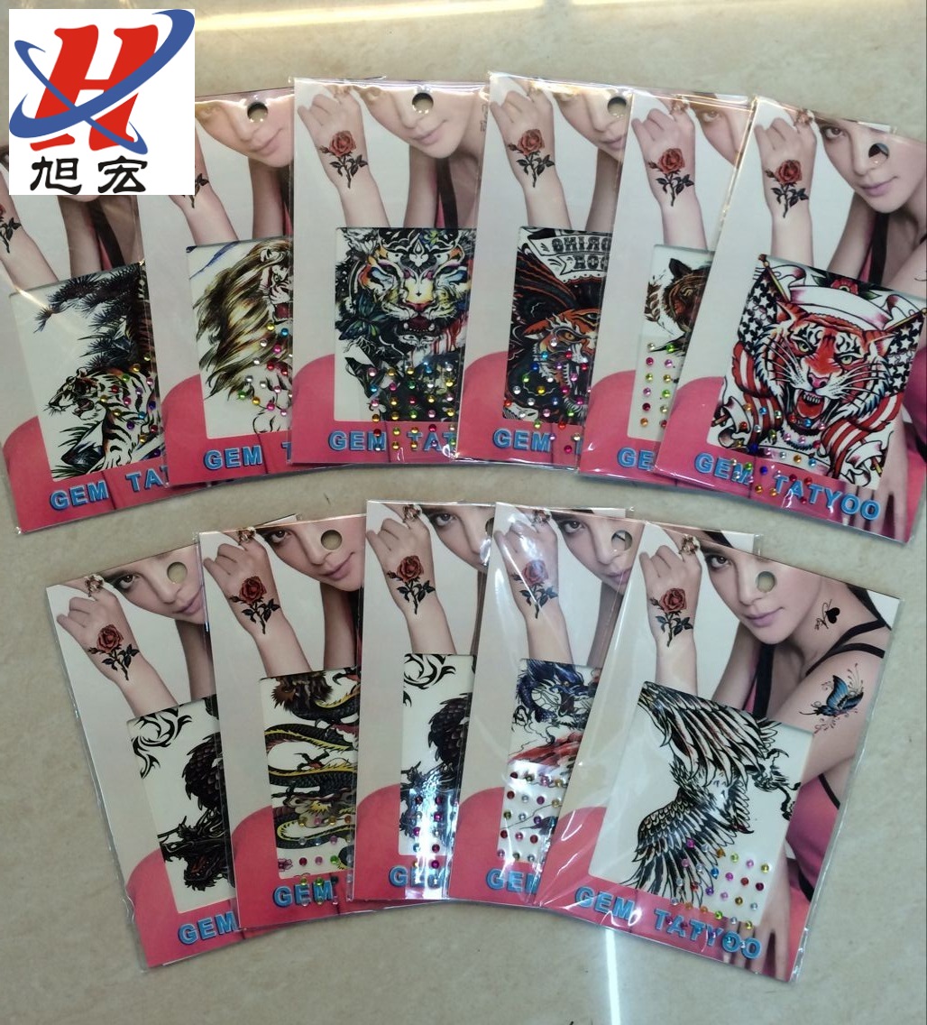 The waterproof, long-lasting, trendy and realistic dark style female tattoo sticker on the back of the hand is a popular online celebrity Application Scenario