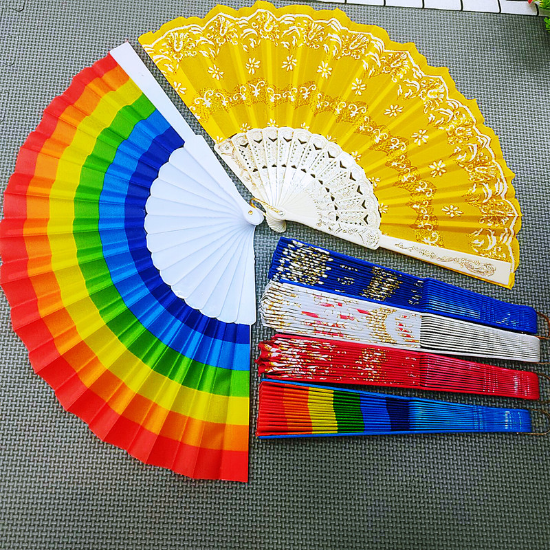厂家直供新款彩虹扇子平板布扇彩色折叠扇  一元二元货源图