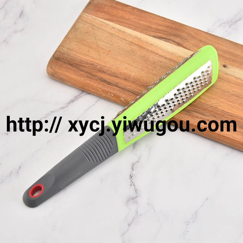 The manufacturer supplies stainless steel kitchen double-sided multi-functional grater, a small kitchen tool for grilling cheese, cheese and shredded potatoes Application Scenario