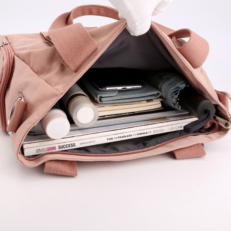 2021 New style Women's multi-layered lightweight single-shoulder crossbody bag, Oxford cloth large-capacity women's handbag Application Scenario