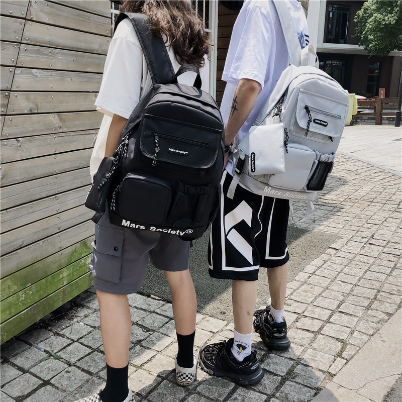 A large-capacity mother-and-child schoolbag for girls, a Korean-style high school and college backpack for boys, and a Japanese Instagram-style backpack with a lot of fun details Picture