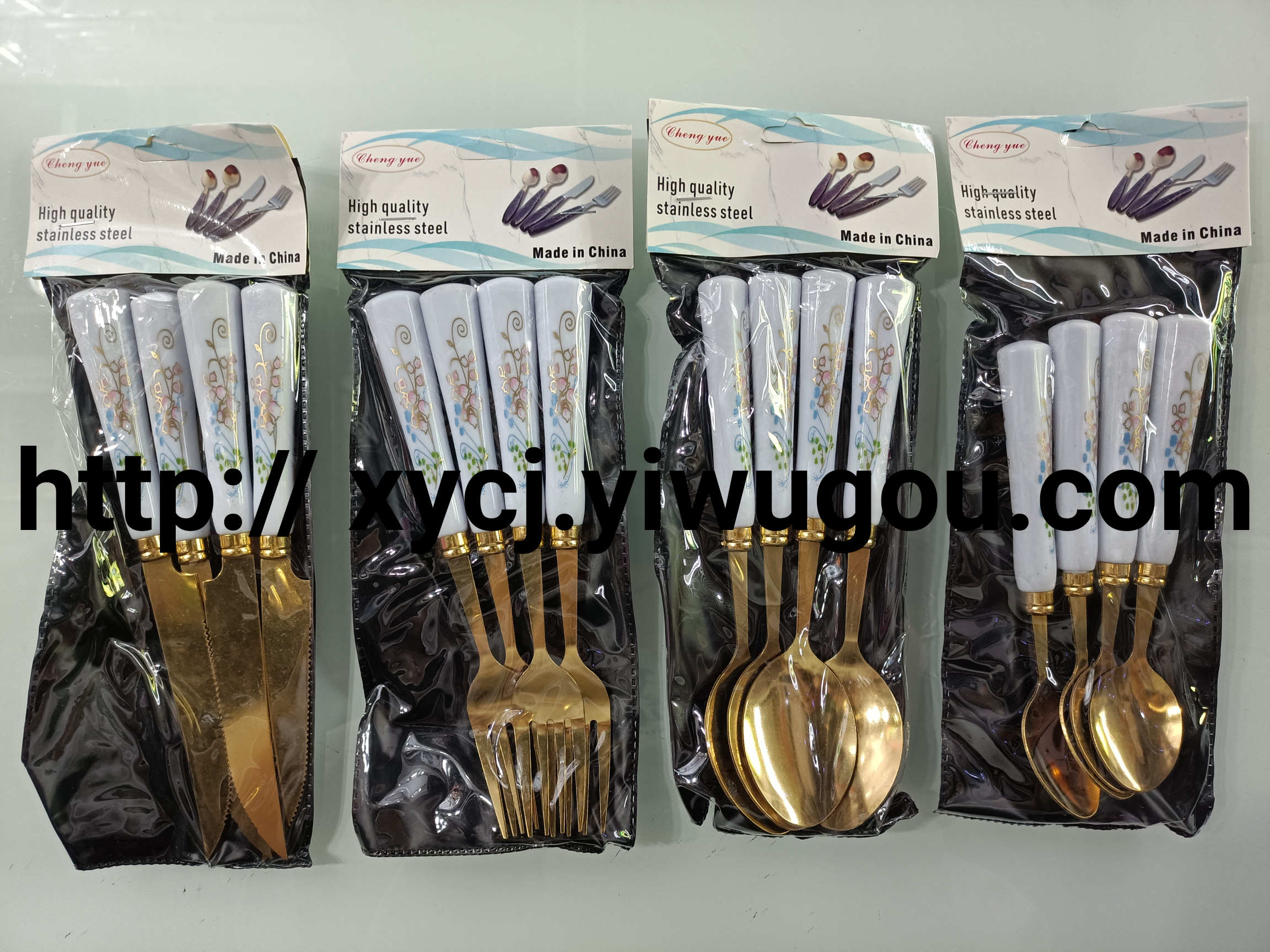 Stainless steel knives, forks and spoons, golden spoons, steak knives Specification image