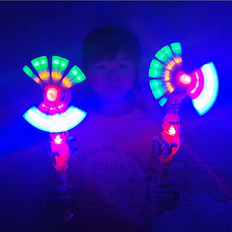 Children's luminous toys, cartoon mermaids, flashing windmills, seven-color lights, music, rotating magic wands, square street stalls Specification drawing