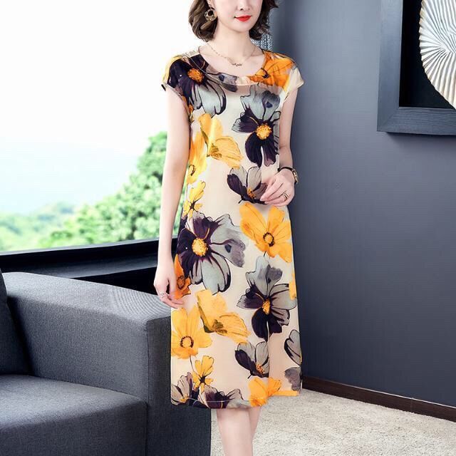 A new large-sized printed long dress for middle-aged and elderly women in Hangzhou for summer 2021 Application Scenario