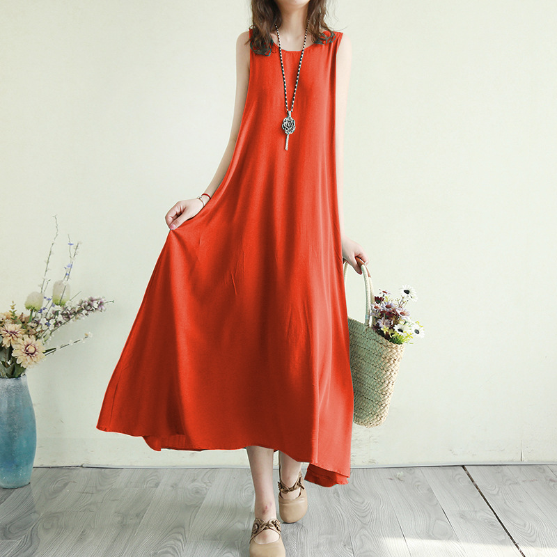 The 2020 summer new mid-length vest dress for women is paired with a loose sleeveless dress to make them look slimmer. It's a large-sized chiffon dress details Picture