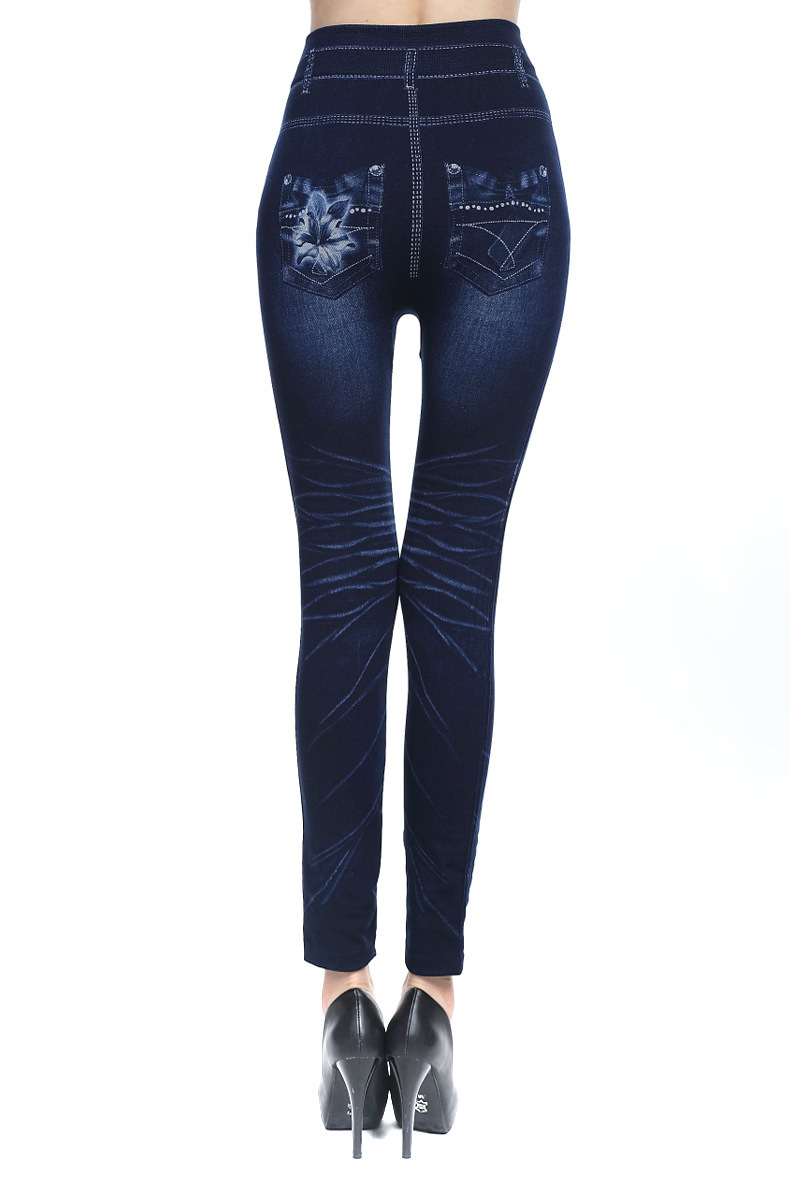 leggi, a seamless cotton faux denim leggi with a cut-out and sexy leg wrap, is a bestseller in Europe and America Specification image