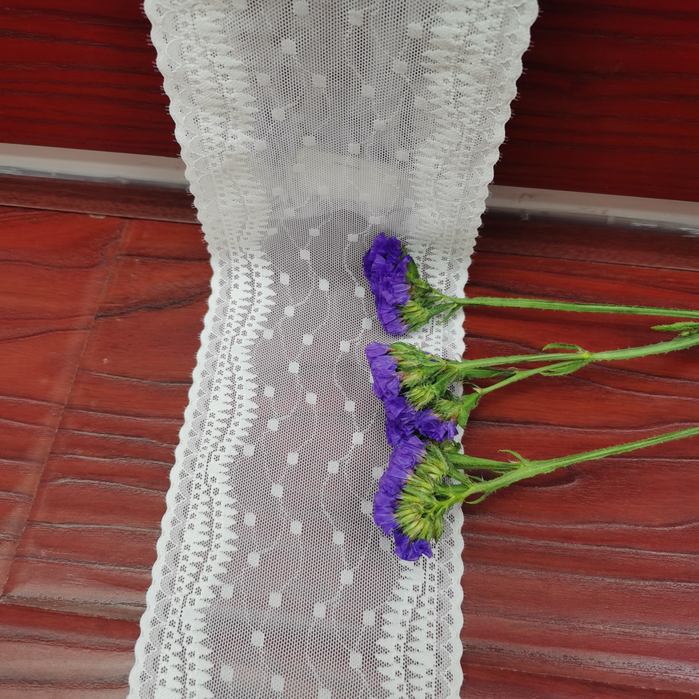 Stretch garment accessories with small trim