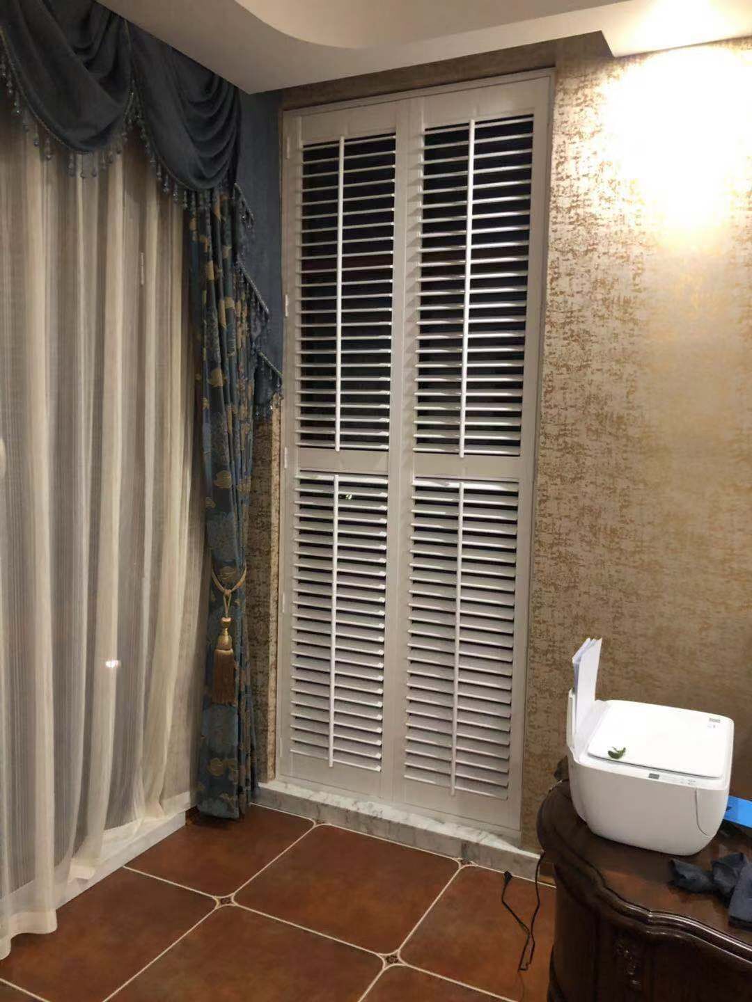 Factory direct sales of European-style solid wood louver doors and blinds. No need for drilling in bathrooms. On-site installation in Jiangsu, Zhejiang and Shanghai Specification image