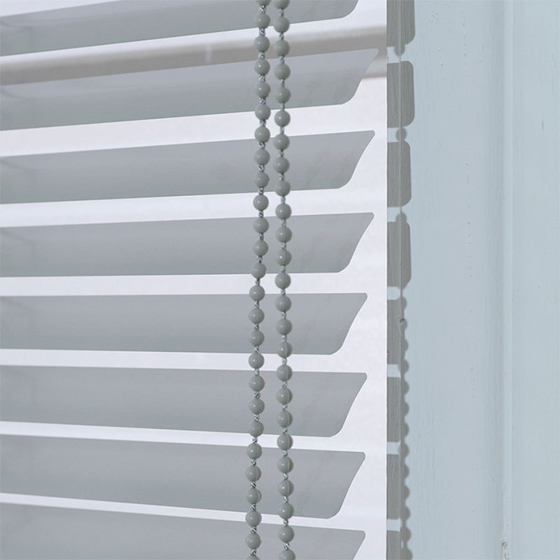The manufacturer of Venetian blinds with pull beads supplies the lifting and closing integrated blinds for simple office shading details Picture