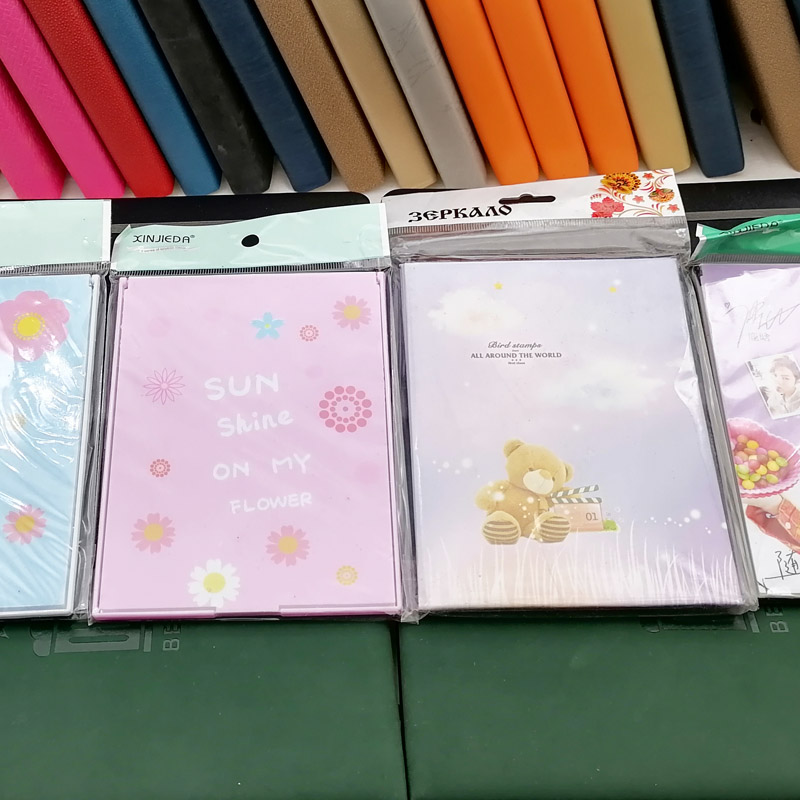 N3523B67 mirror Makeup mirror Folding Desktop Portable high-definition student wholesale in Yiwu 2-yuan store Item Picture