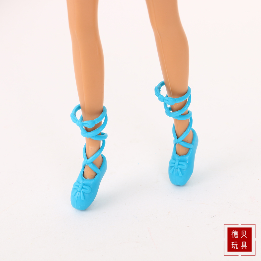 辅房(玩具·饰品·工艺品)/搪胶/DOLL白底实物图