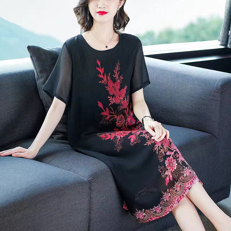 Wholesale 2021 summer new style rich lady festive plate-size women's dress Loose mom dress Short sleeve trendy details Picture