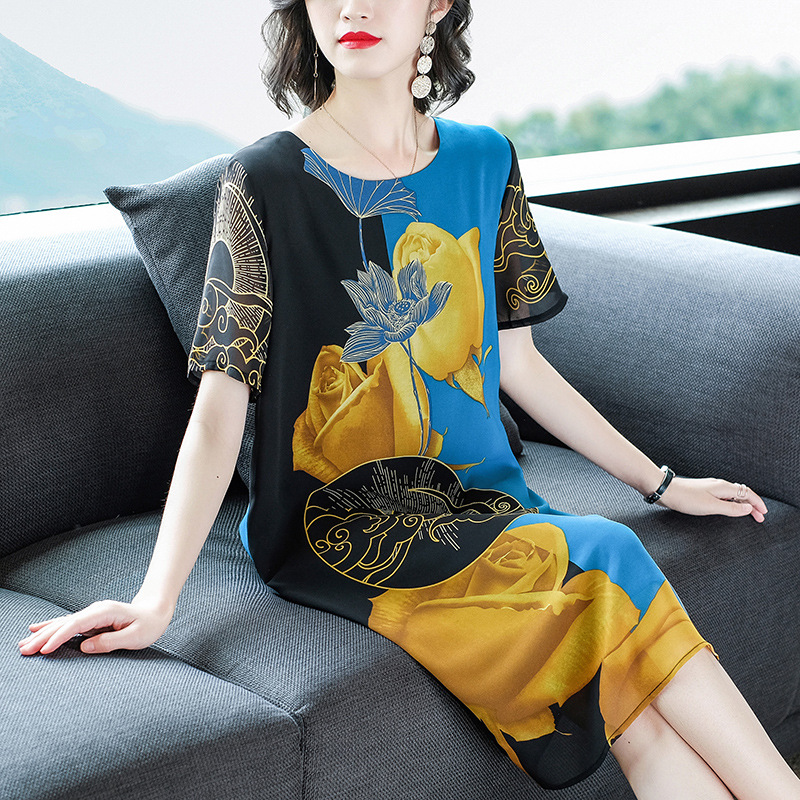 Wholesale of the 2021 summer new style fashionable and stylish plate-size women's dress with a belly covering from the rich Lady Xiangyunsha Application Scenario