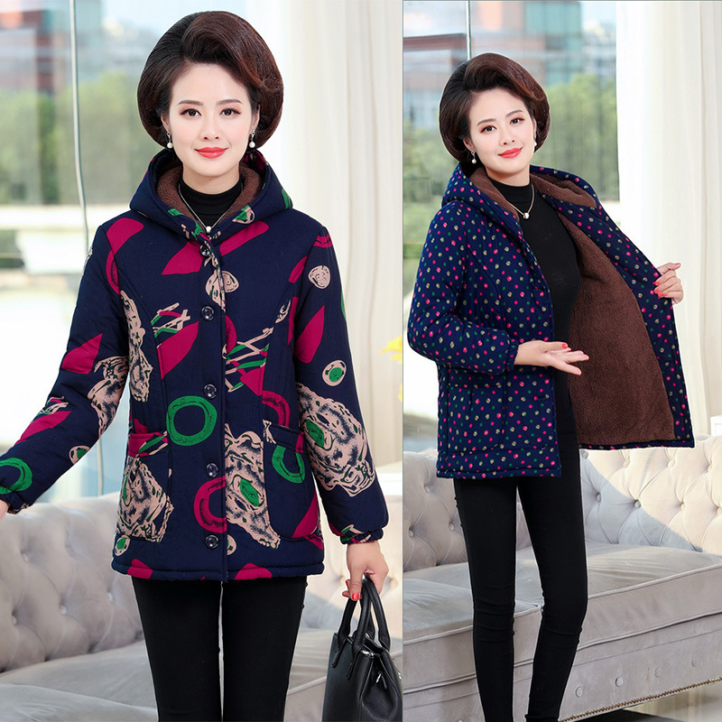 Short cotton-padded clothes for middle-aged and elderly women's winter wear with added fleece and thickening, short cotton-padded clothes for grandmothers, and large-sized cotton jackets for mothers aged 50 to 70