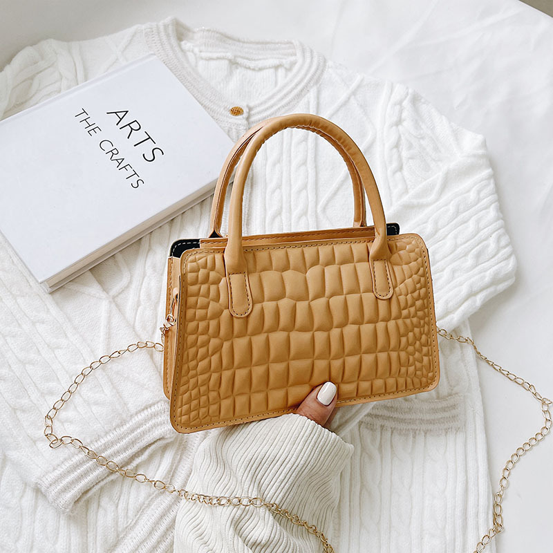 ins洋气大容量包包女2021新款简约菱格单肩包网红学生手提托特包