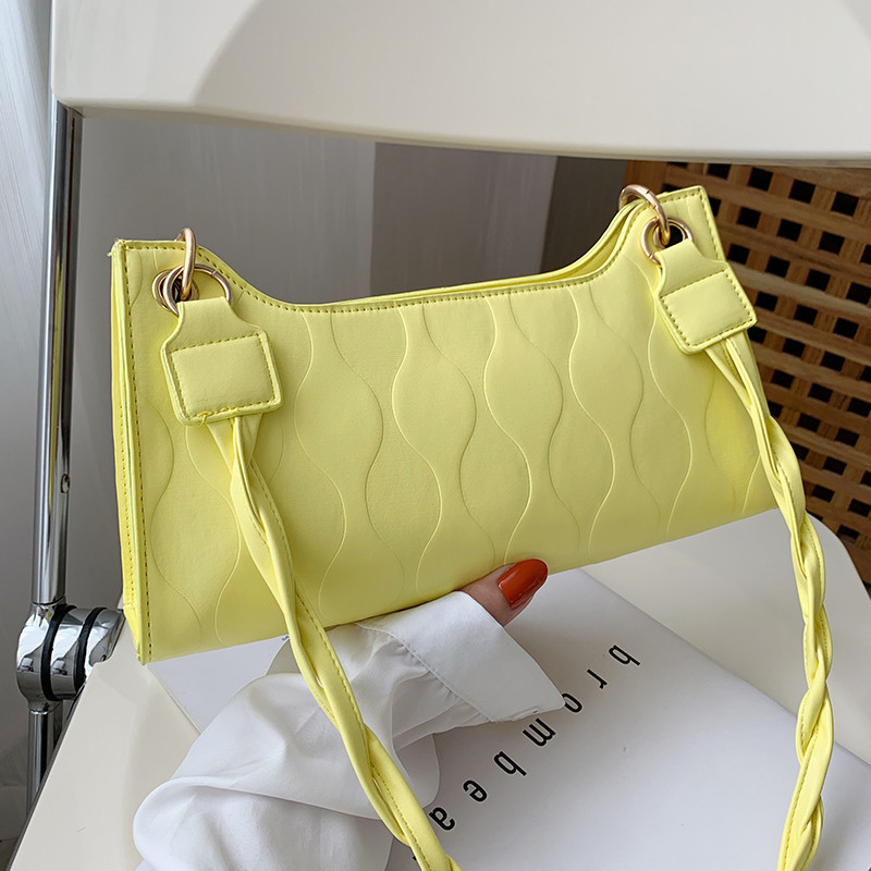 清新设计2021新款法棍腋下包女简约实用风琴包休闲感单肩斜挎包