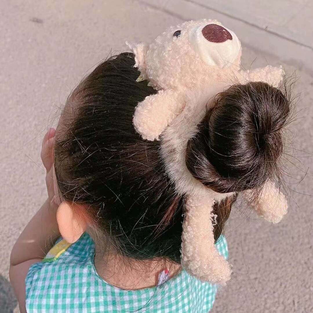 Cartoon bear and rabbit hair ties and hair bands, cute girl face washing and grooming headwear, fluffy girl's outdoor charm Application Scenario
