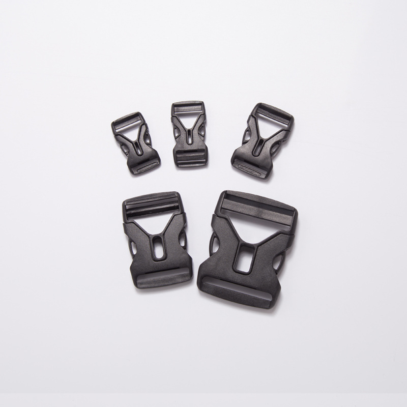 2.5CM luggage accessories, white and red snap fasteners, polyoxymethylene safety snap fasteners, nylon stroller snap fasteners, pom snap fasteners Application Scenario