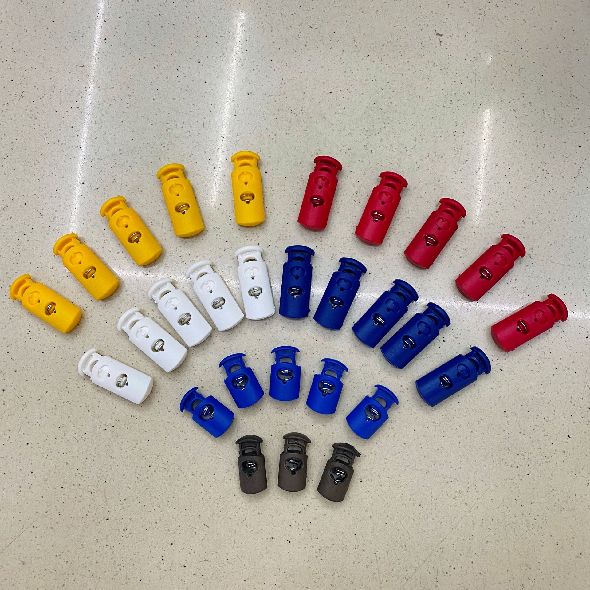In-stock colored plastic rope buckles, double-hole rope buckles, drawstring bag rope buckles, plastic spring buckles, and pig nose buckles will be dispatched on the same day details Picture
