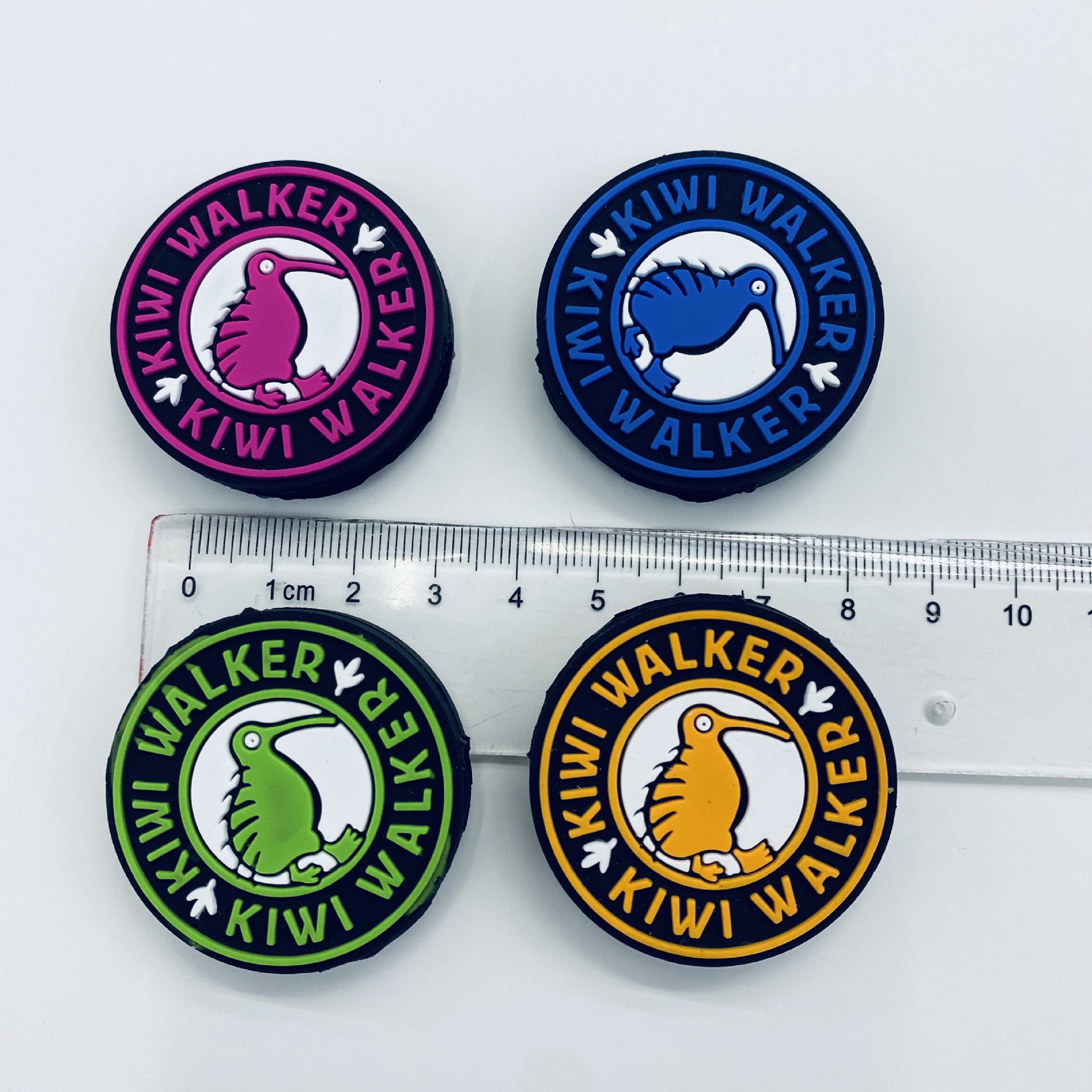 A 30-year-old store offers cartoon silicone leather labels, drop-molded labels, soft rubber headphone labels, and handcrafted DIY custom accessories in stock for wholesale Item Picture