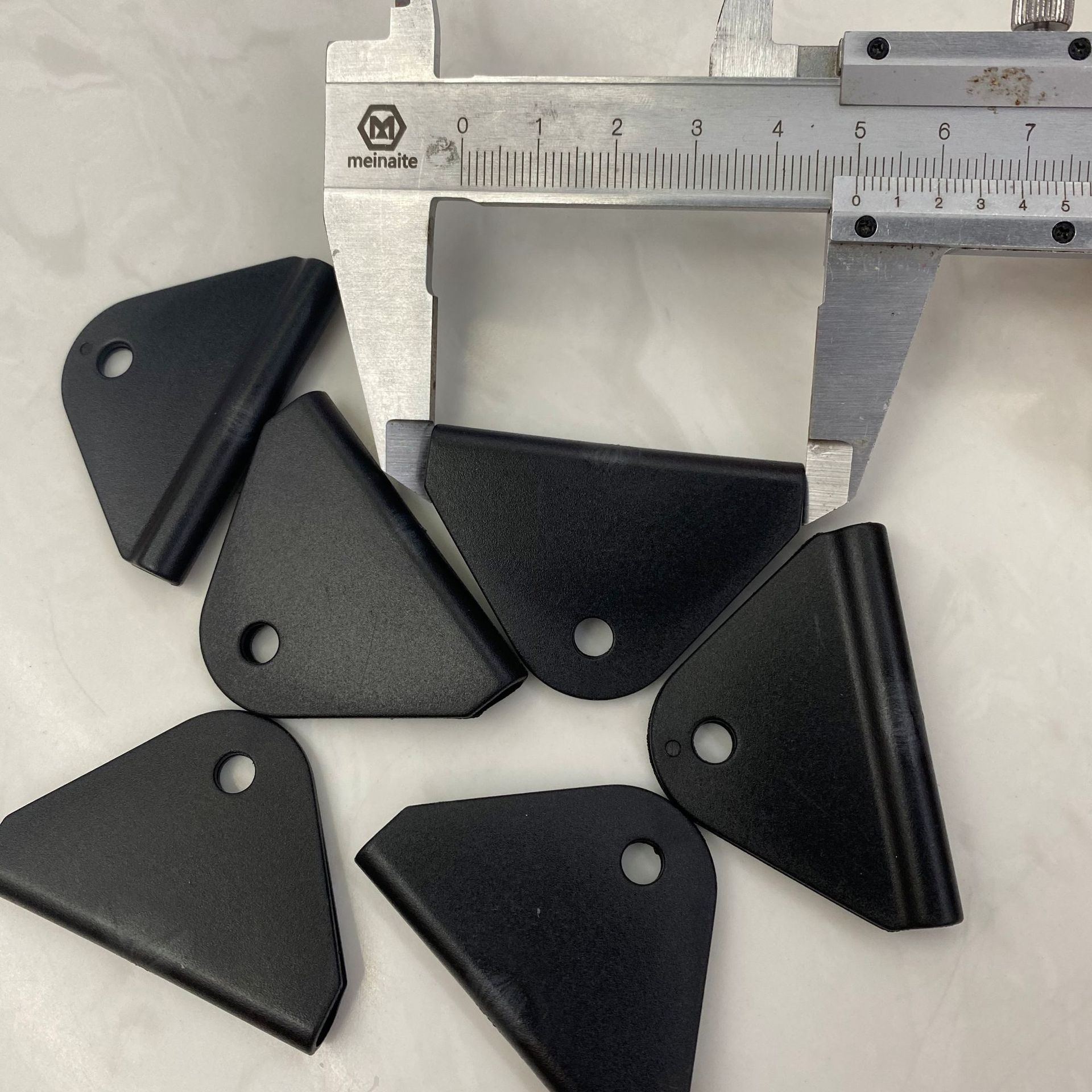 Triangular piece D-shaped buckle, 5CM inner diameter webbing buckle, stroller webbing fixed buckle, nail fixed D-shaped buckle in stock