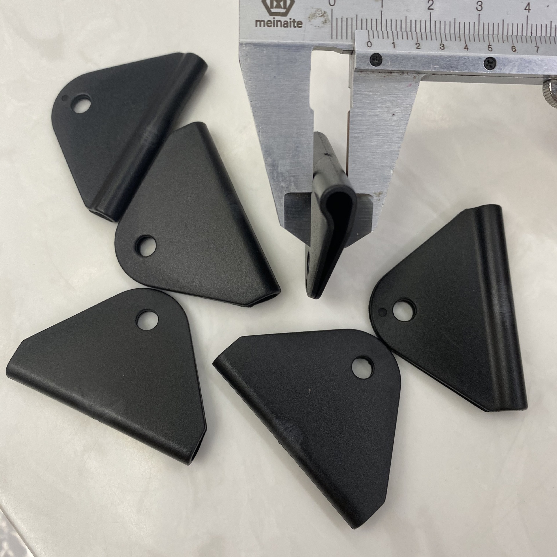 Triangular piece D-shaped buckle, 5CM inner diameter webbing buckle, stroller webbing fixed buckle, nail fixed D-shaped buckle in stock details Picture