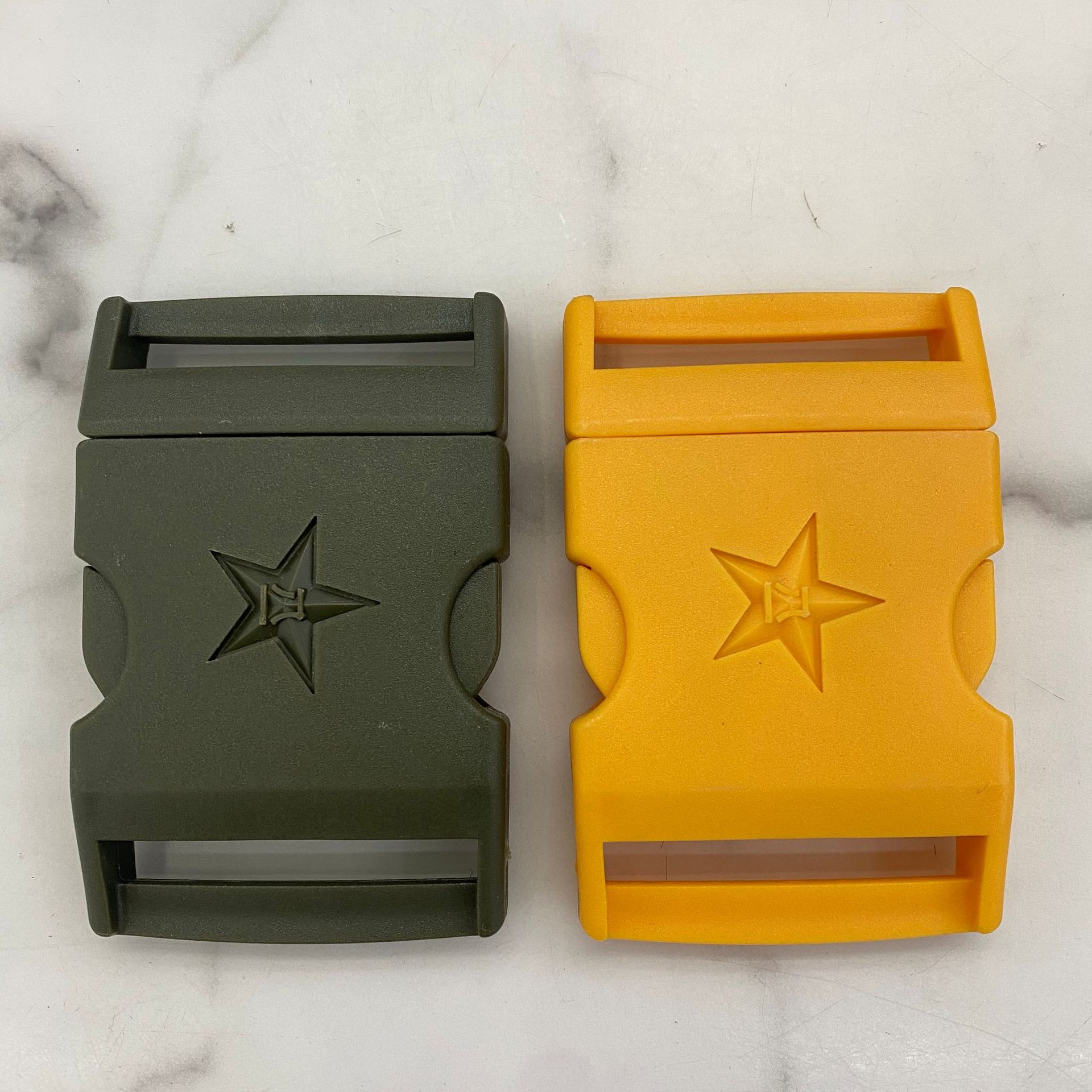 Bag accessories, belt buckles, plastic clips, belt accessories, adjustment buckles, belt link buckles can be customized according to color