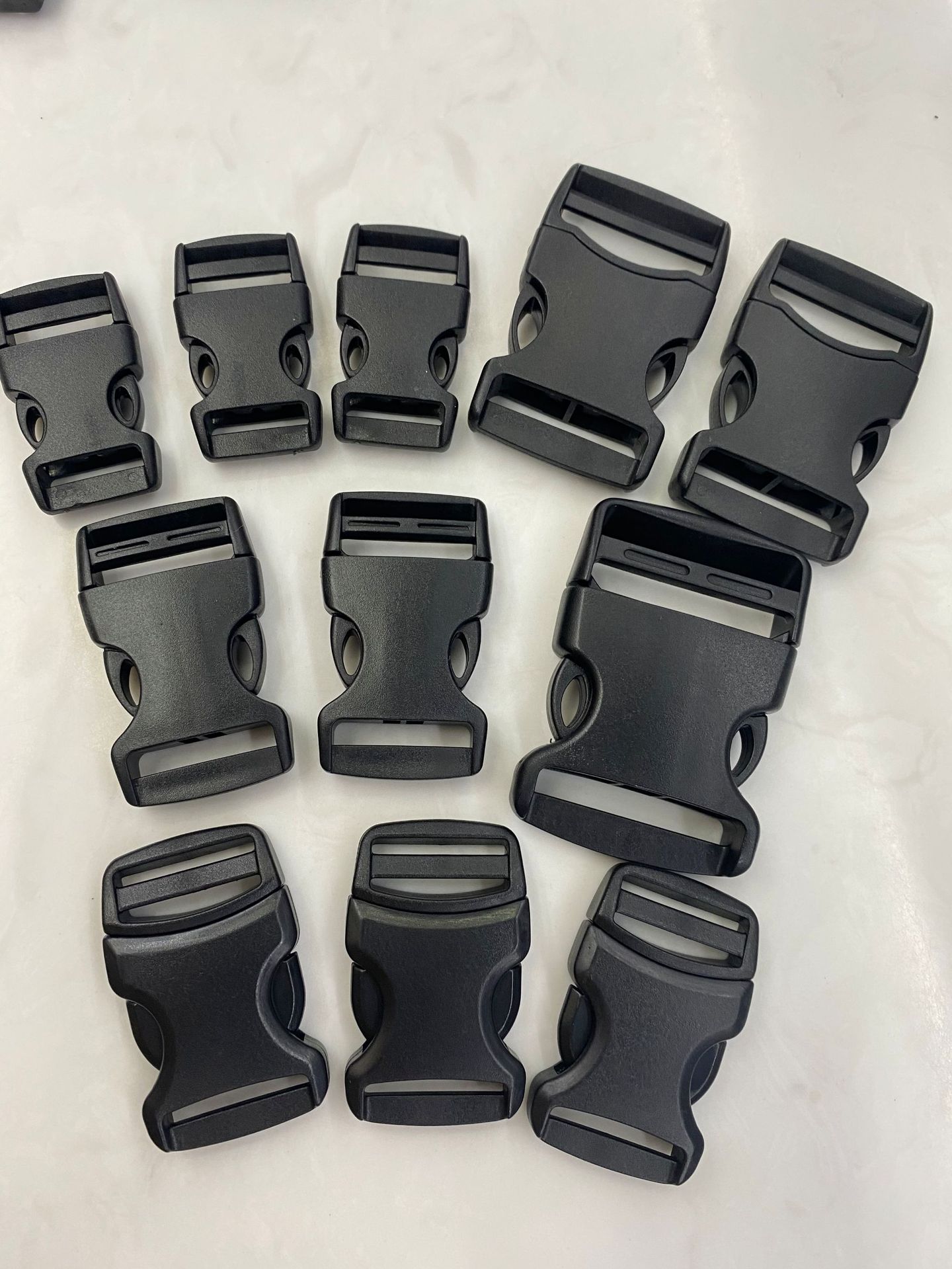 POM polyoxymethylene plastic snap fasteners on plastic bag accessories, bag and backpack webbing snap fasteners details Picture