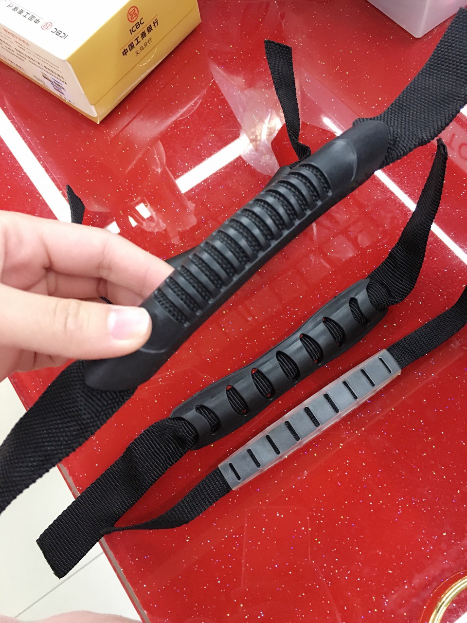 In stock: backpack webbing handle, plastic handle, PVC webbing handle, webbing hollow handle, luggage handle Item Picture