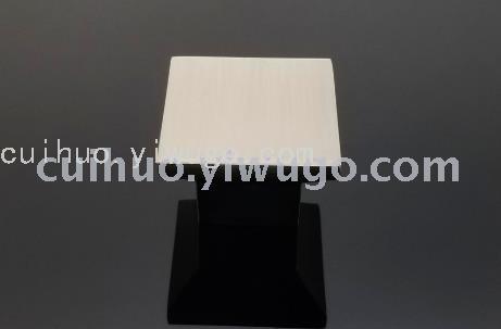 Factory direct sales of zinc alloy square handles, modern furniture cabinet handles, fashionable and simple handles Application Scenario