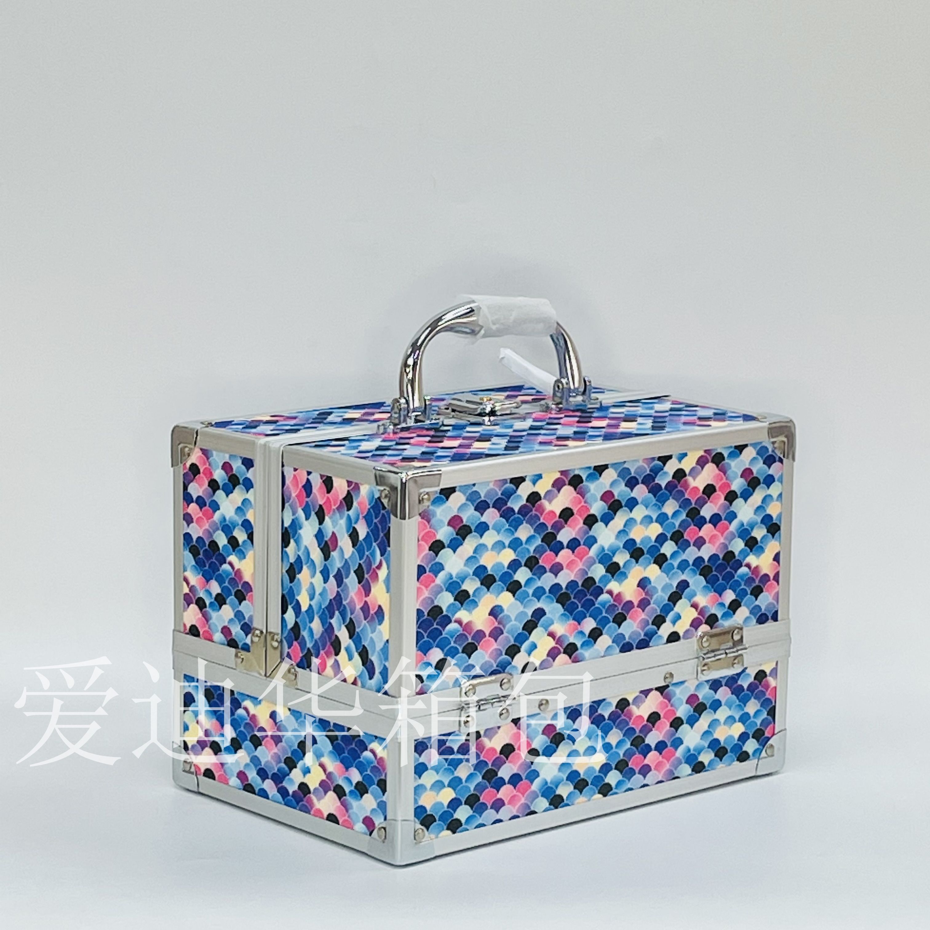 The new mermaid small size exquisite large-capacity beauty and nail care fashion professional makeup box from Aidihua is a bestseller on the Internet Application Scenario