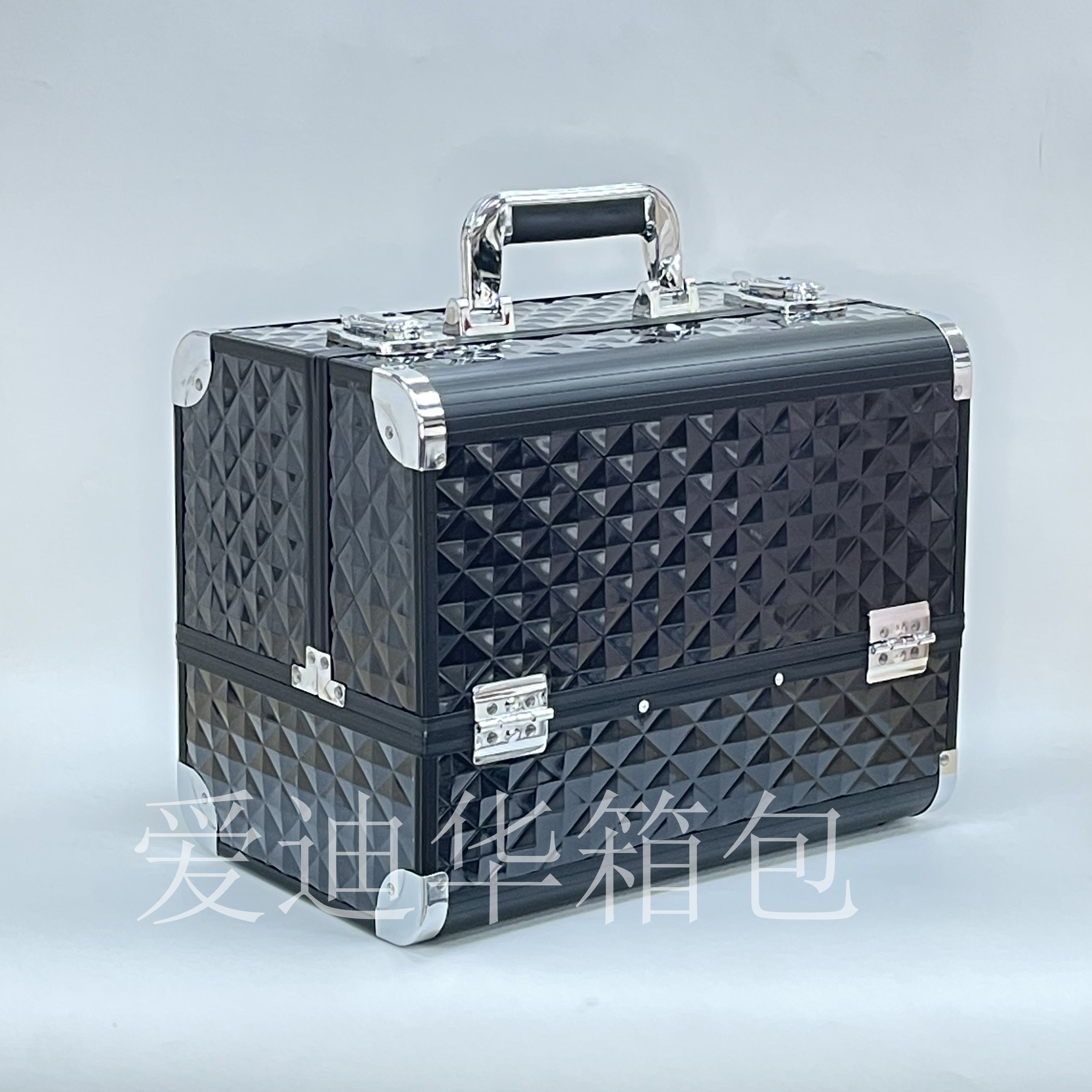 The new multi-functional makeup box with color aluminum water cube for beauty and tattooing from Aidihua features a large-capacity three-layer storage box Specification image