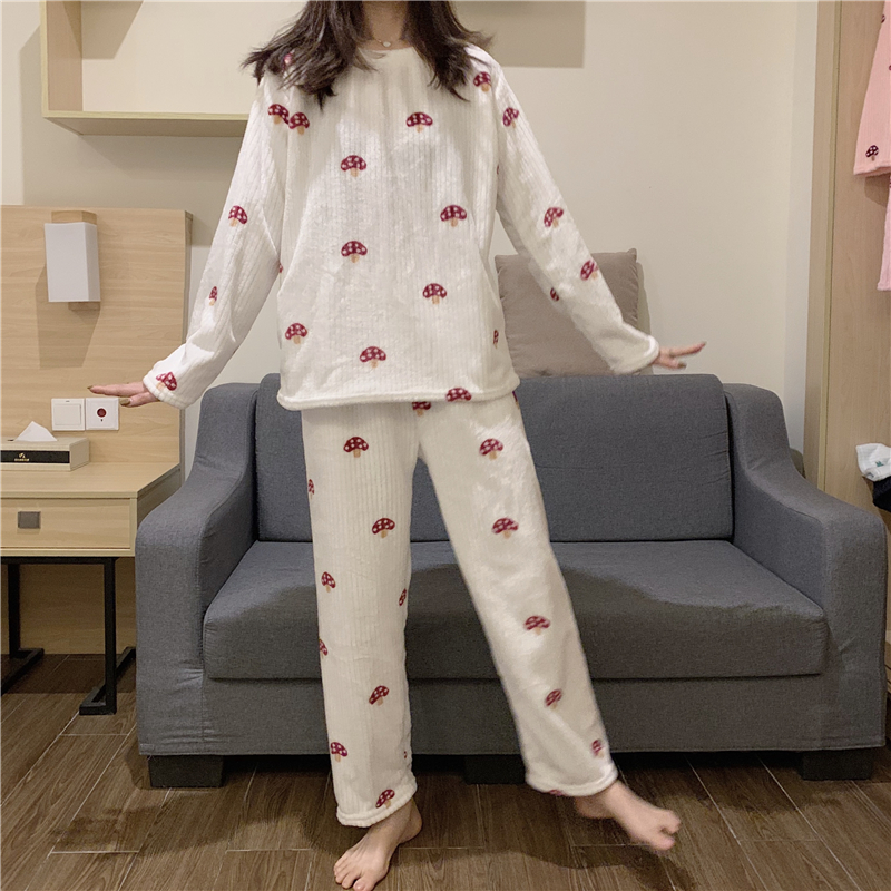 秋冬季加厚珊瑚绒睡衣女新款毛绒法兰绒套装网红爆款家居服